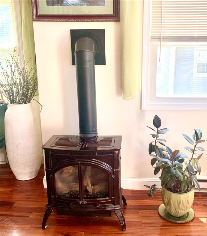 85 Quannacut Road, Unit A Westerly, RI 02891 - Photo 15 of 19 Gas stove to keep you toasty warm on those cold Winter nights.