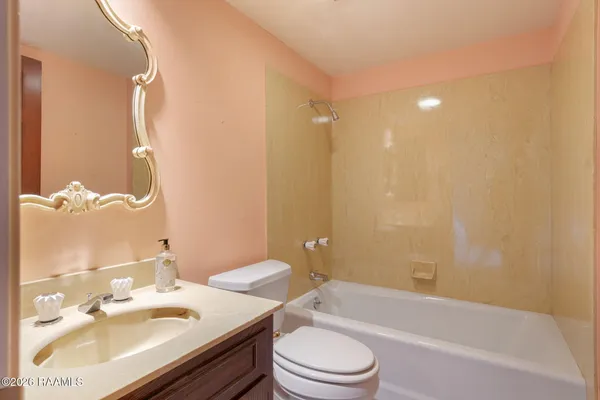 $475,000 | 4166 Irish Bend Road, Franklin, LA 70538