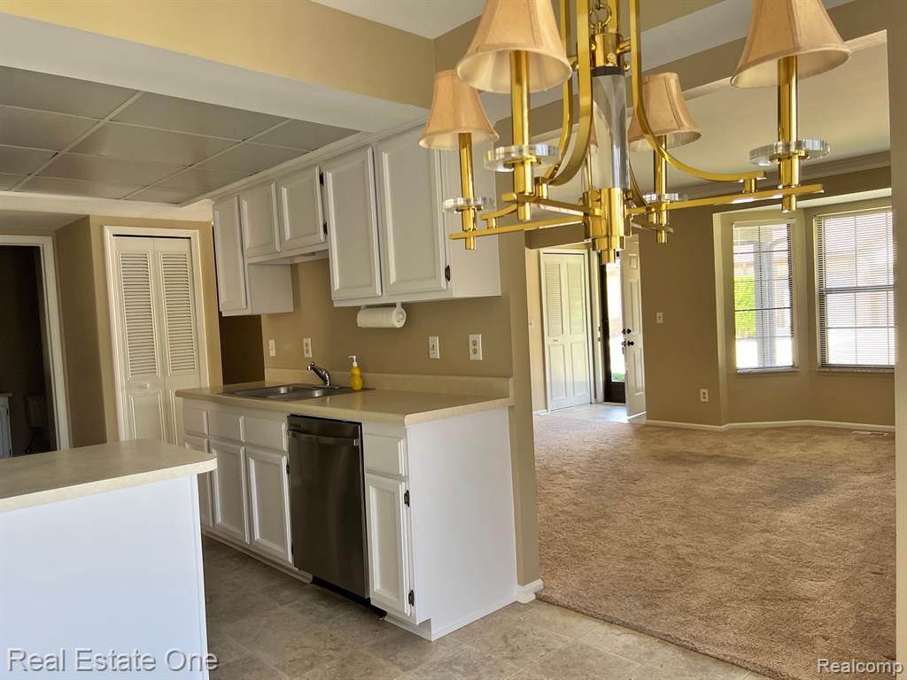 396 Meadow Bridge Drive, Unit 130 Rochester, MI 48307 - Photo 9 of 26