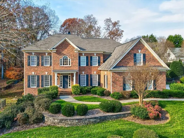 $967,500 | 7107 Lake Henson Drive, Summerfield, NC 27358