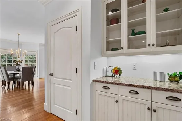 $967,500 | 7107 Lake Henson Drive, Summerfield, NC 27358