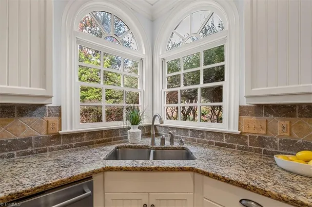 $967,500 | 7107 Lake Henson Drive, Summerfield, NC 27358