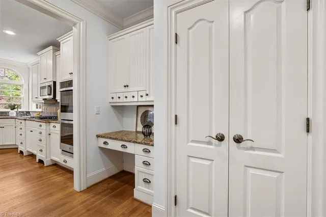 $967,500 | 7107 Lake Henson Drive, Summerfield, NC 27358