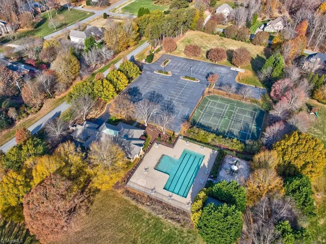 $967,500 | 7107 Lake Henson Drive, Summerfield, NC 27358