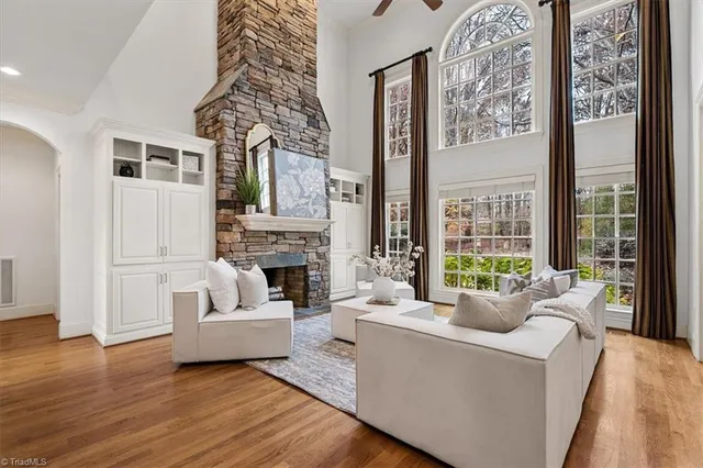 $967,500 | 7107 Lake Henson Drive, Summerfield, NC 27358