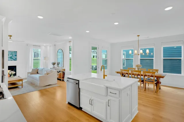 $649,900 | 613 Conifer Dr Spring Hill, Thompson's Station, TN 37179