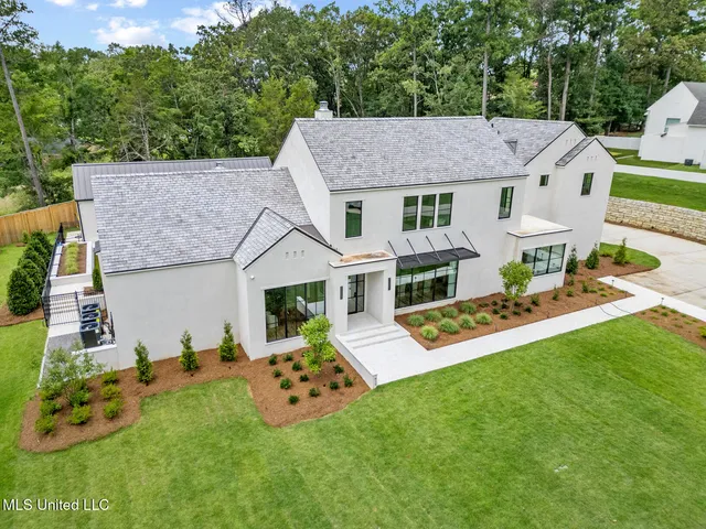 $2,495,000 | 915 Montrose Drive, Ridgeland, MS 39157
