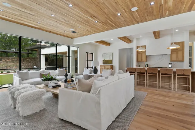 $2,495,000 | 915 Montrose Drive, Ridgeland, MS 39157