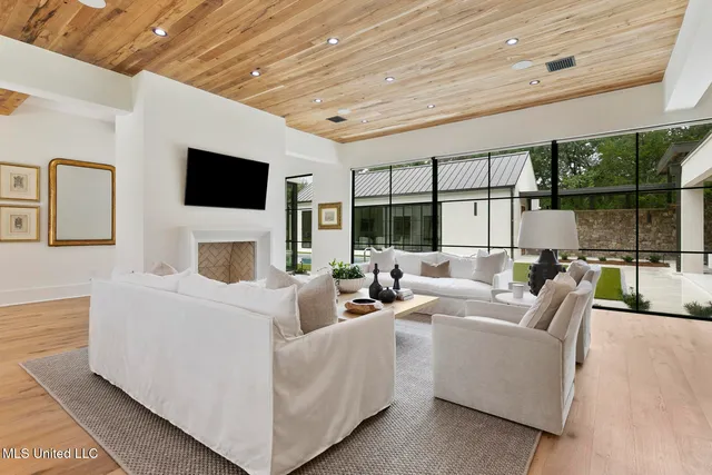 $2,495,000 | 915 Montrose Drive, Ridgeland, MS 39157