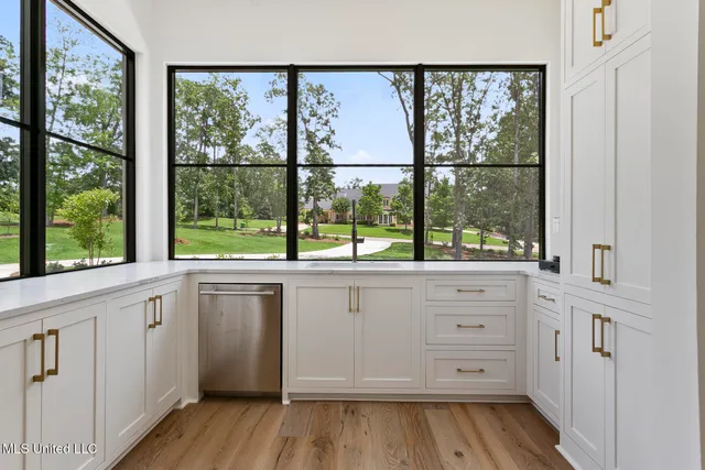 $2,495,000 | 915 Montrose Drive, Ridgeland, MS 39157