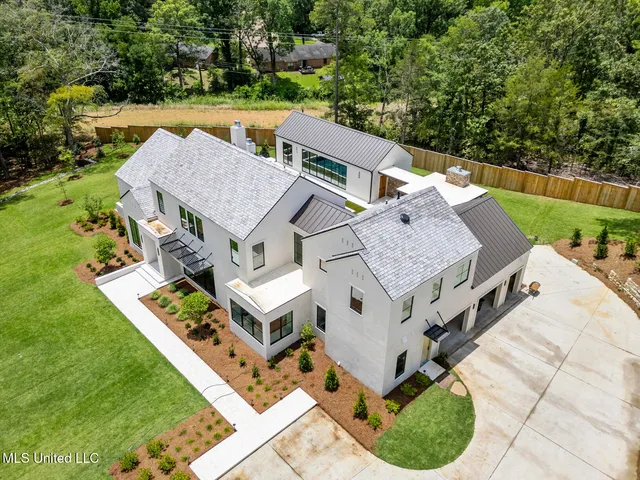 $2,495,000 | 915 Montrose Drive, Ridgeland, MS 39157
