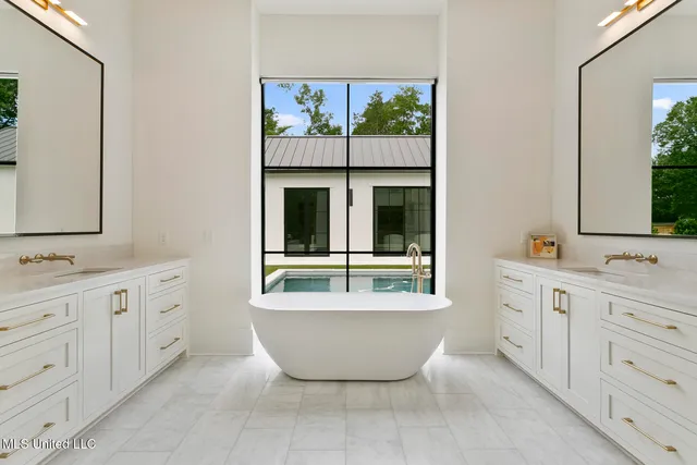 $2,495,000 | 915 Montrose Drive, Ridgeland, MS 39157