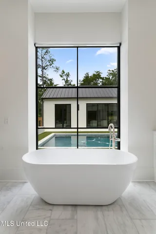 $2,495,000 | 915 Montrose Drive, Ridgeland, MS 39157