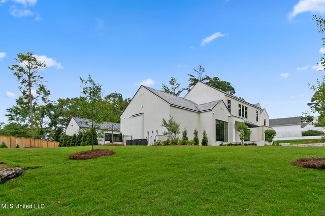 $2,495,000 | 915 Montrose Drive, Ridgeland, MS 39157