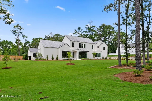 $2,495,000 | 915 Montrose Drive, Ridgeland, MS 39157