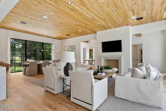 $2,495,000 | 915 Montrose Drive, Ridgeland, MS 39157