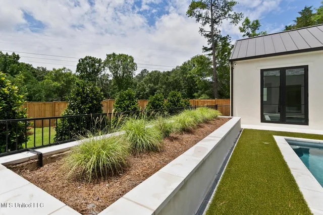 $2,495,000 | 915 Montrose Drive, Ridgeland, MS 39157