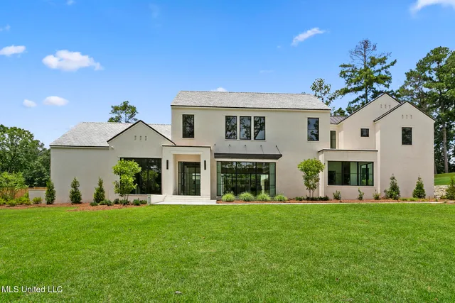 $2,495,000 | 915 Montrose Drive, Ridgeland, MS 39157