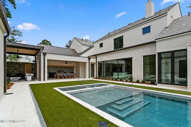 $2,495,000 | 915 Montrose Drive, Ridgeland, MS 39157