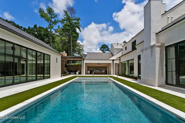 $2,495,000 | 915 Montrose Drive, Ridgeland, MS 39157