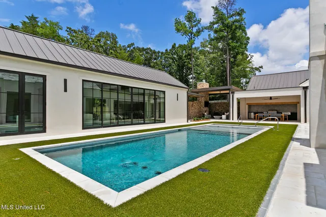 $2,495,000 | 915 Montrose Drive, Ridgeland, MS 39157