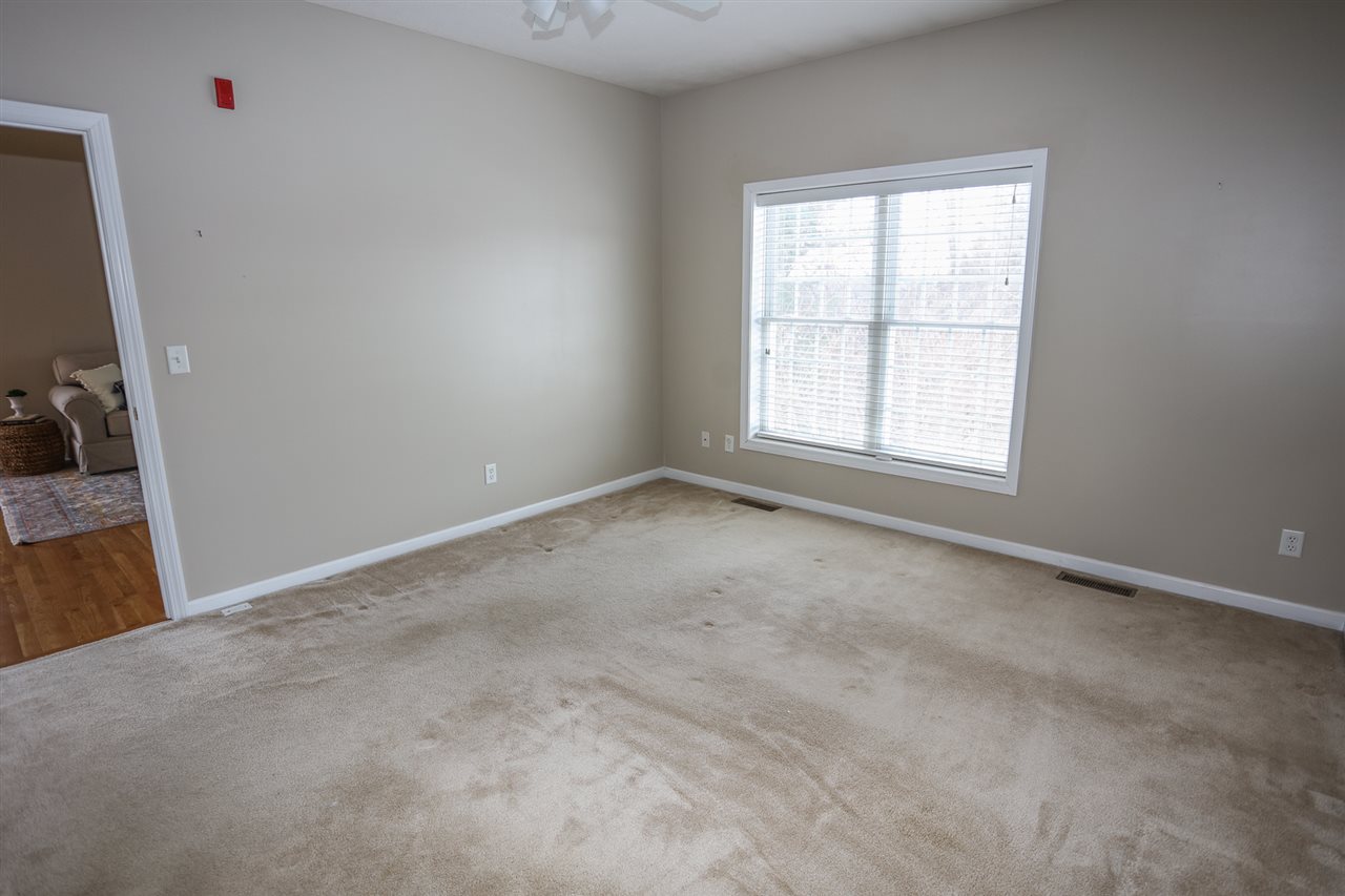 34 Mammoth Road, Unit 5 Hooksett, NH 03106 - Photo 19 of 39 Gallery Image 19