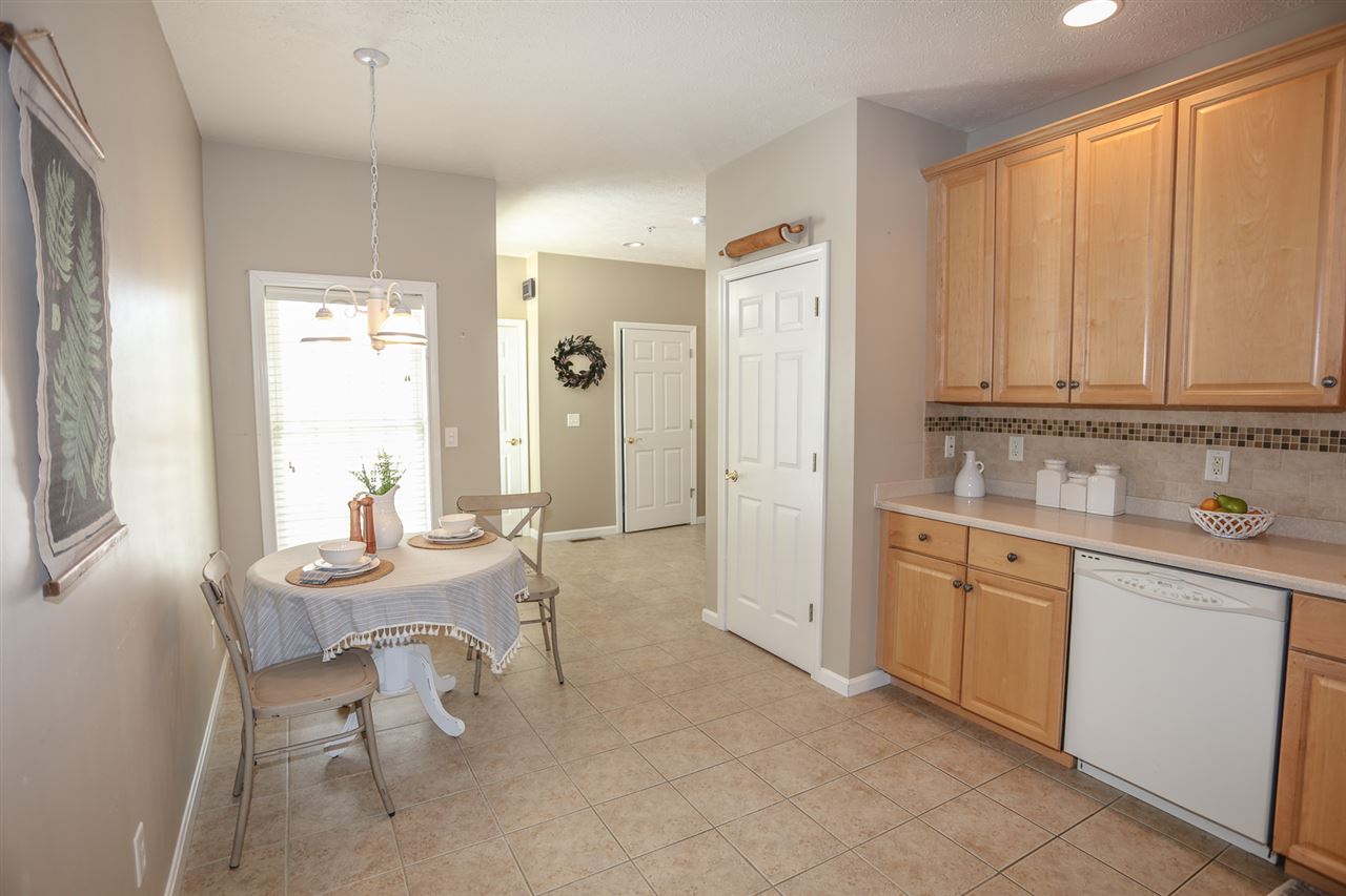 34 Mammoth Road, Unit 5 Hooksett, NH 03106 - Photo 9 of 39 Gallery Image 9