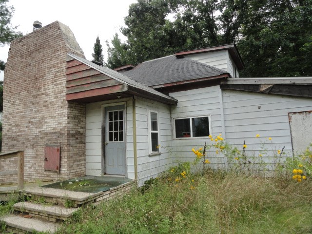 4225 North Woodruff Road Weidman, MI 48893 - Photo 4 of 18 1839913-3.JPG