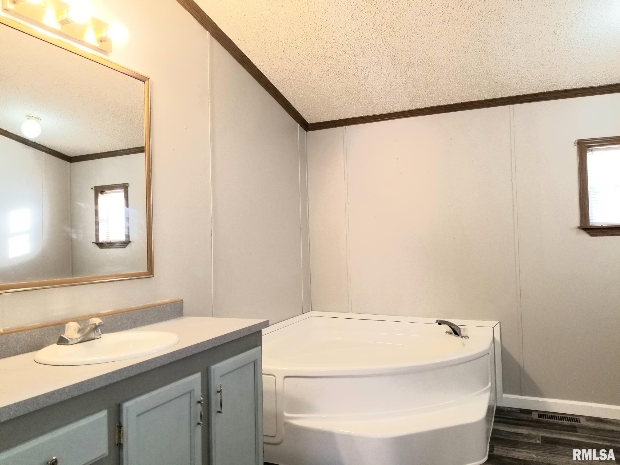 320 South Cherry Street Letts, IA 52754 - Photo 7 of 13 Gallery Image 7