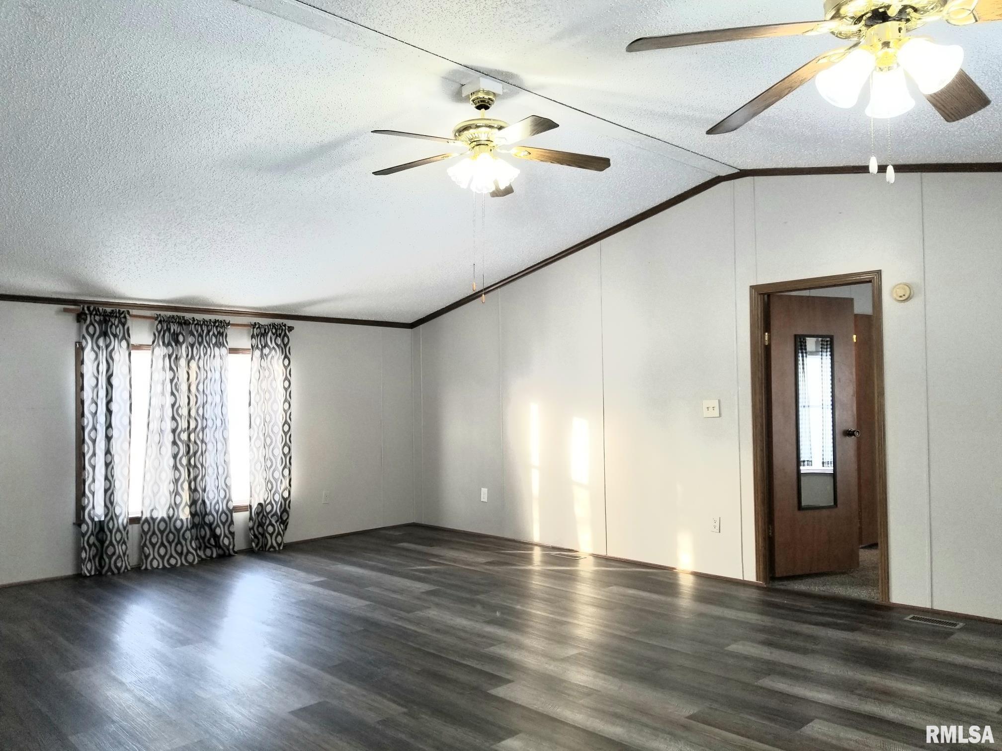 320 South Cherry Street Letts, IA 52754 - Photo 10 of 13 Gallery Image 10
