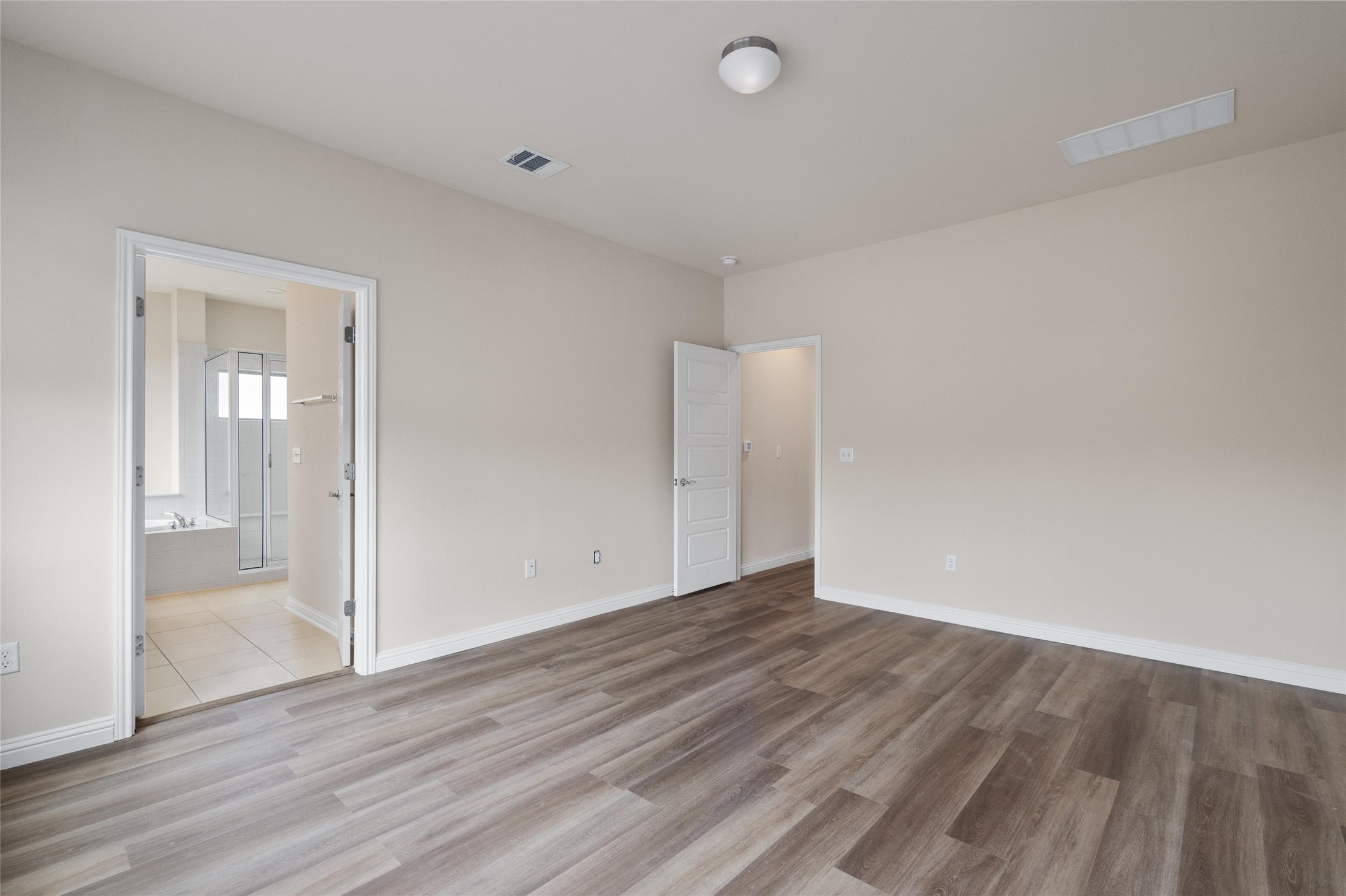 6907 Idea Road Austin, TX 78741 - Photo 18 of 36 wooden floor in an empty room