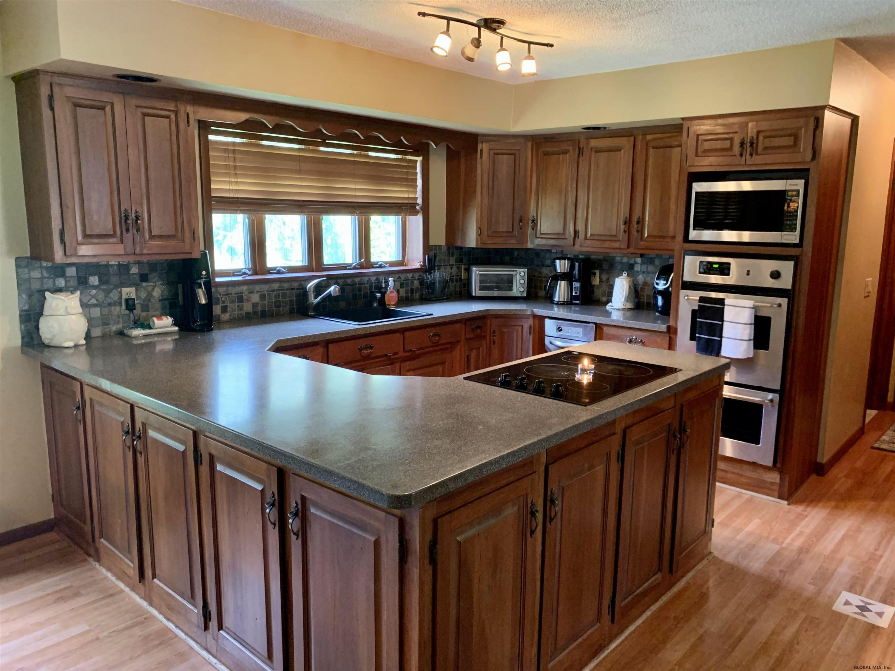519 Midline Road Amsterdam, NY 12010 - Photo 15 of 56 Photo 15
