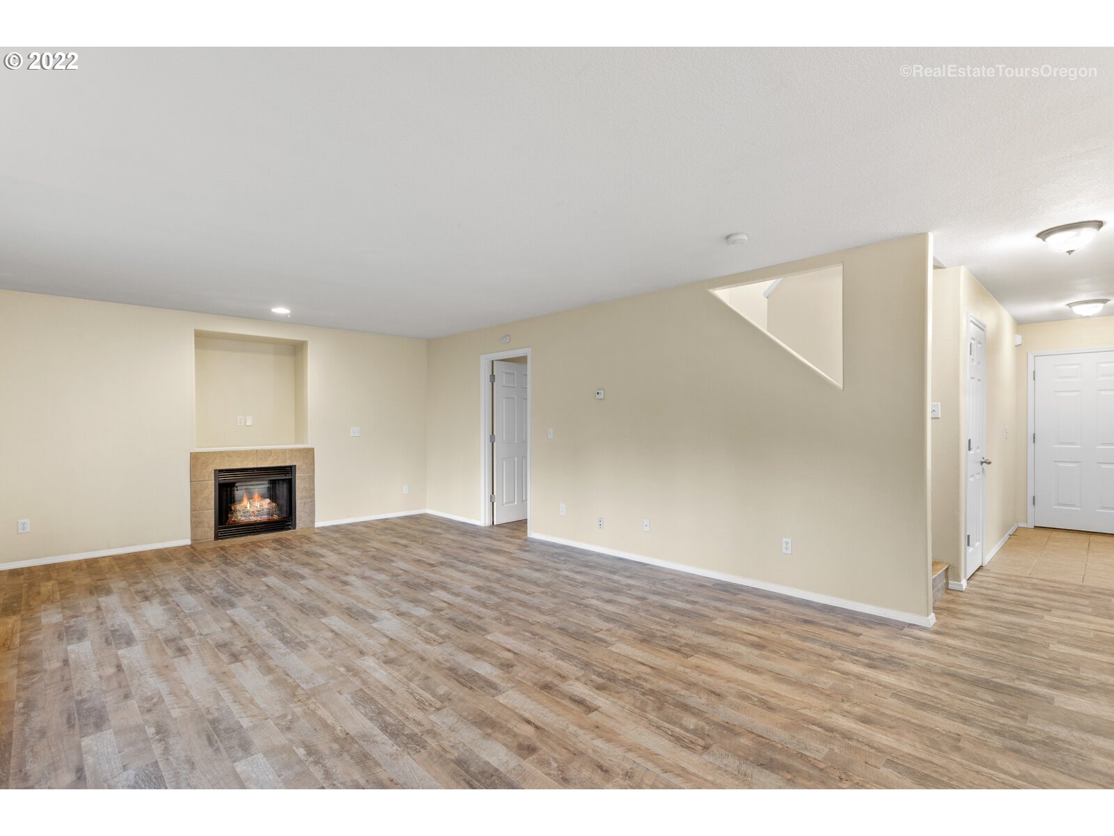 910 Northeast Mariners Loop Portland, OR 97211 - Photo 12 of 32 Gallery Image 12