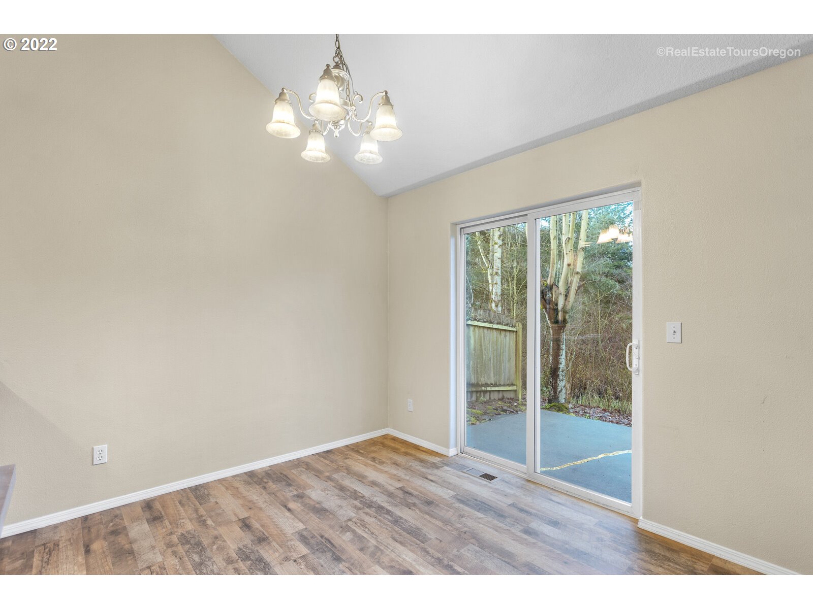 910 Northeast Mariners Loop Portland, OR 97211 - Photo 15 of 32 Gallery Image 15