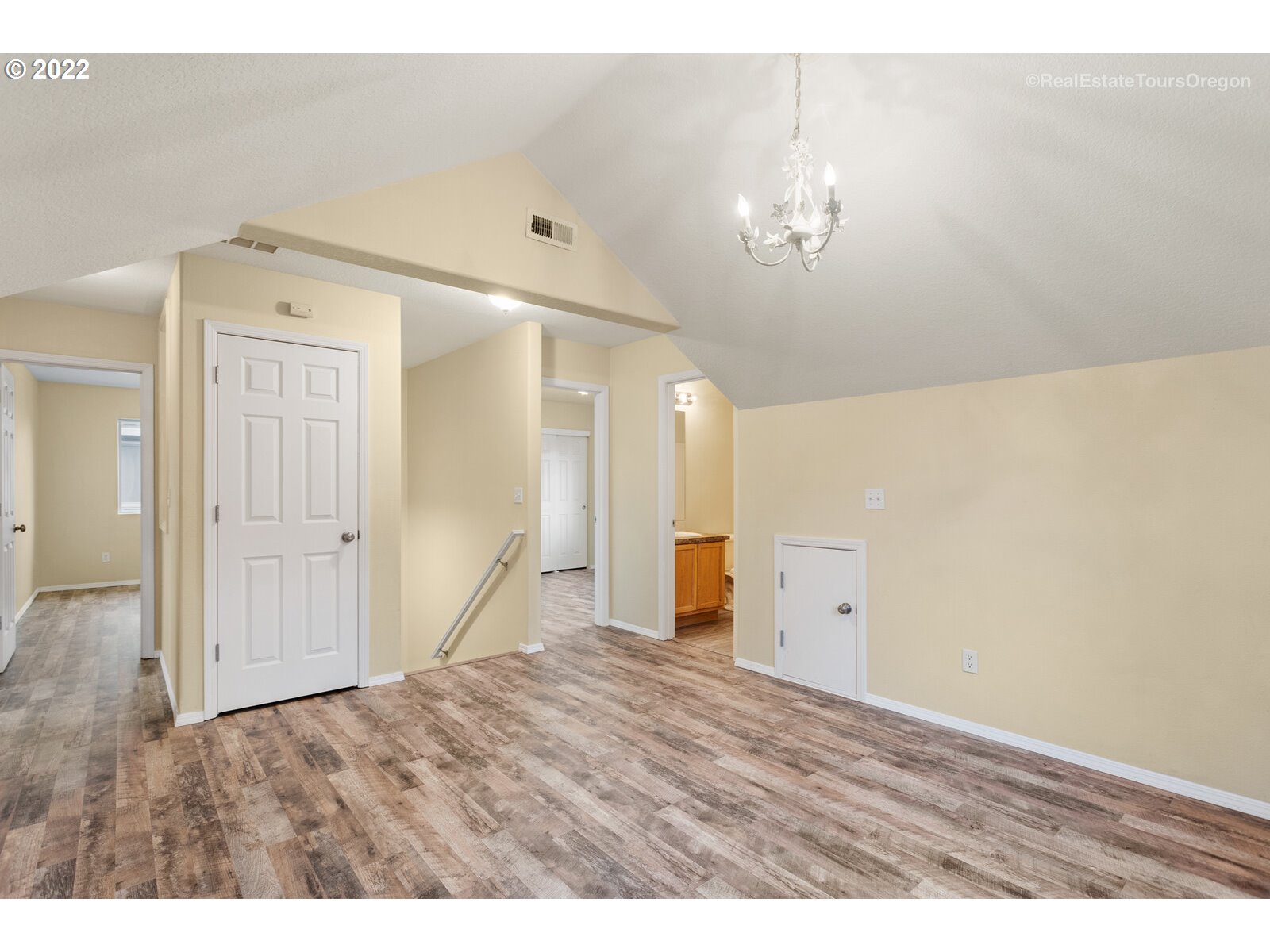 910 Northeast Mariners Loop Portland, OR 97211 - Photo 19 of 32 Gallery Image 19