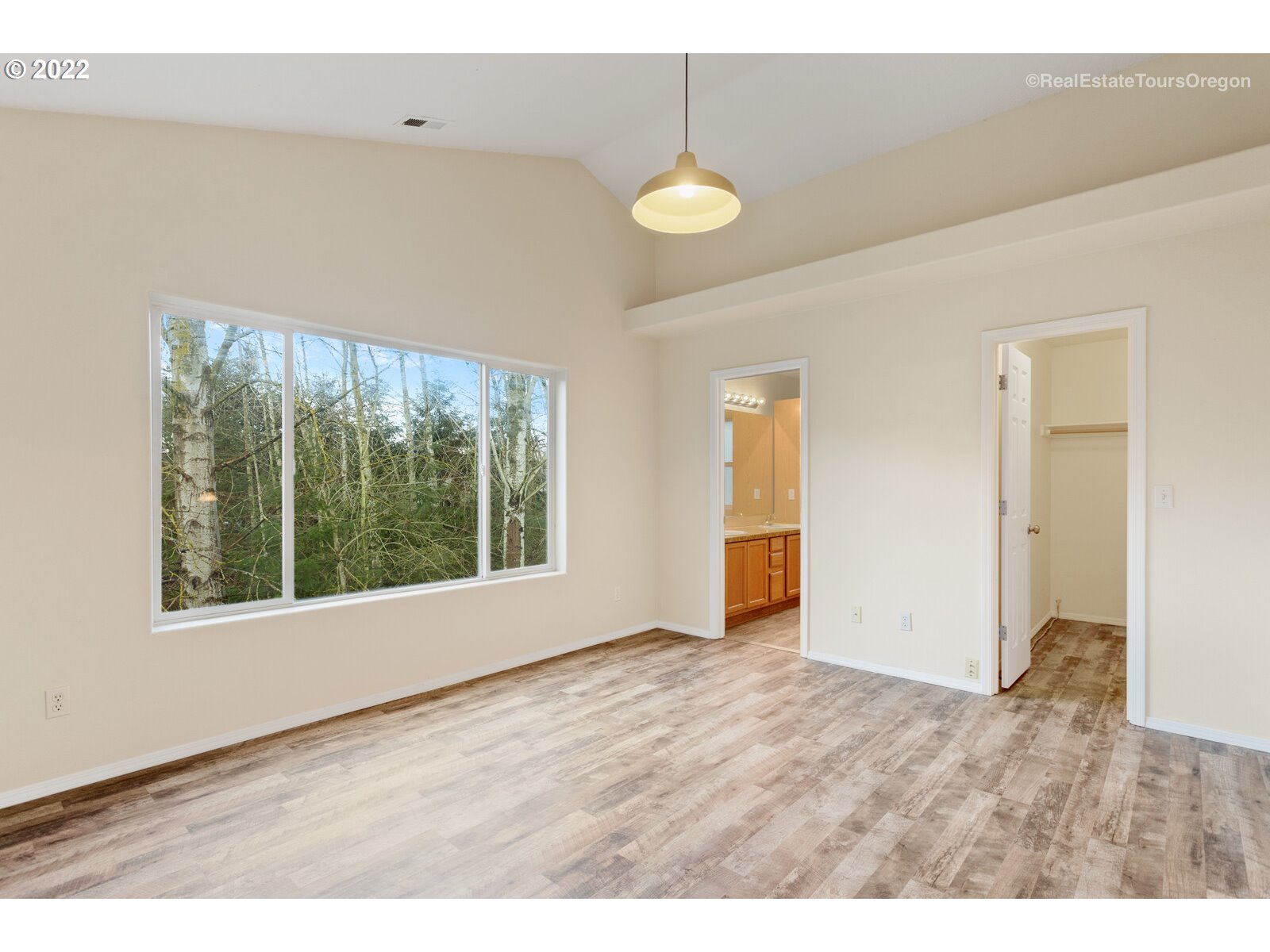 910 Northeast Mariners Loop Portland, OR 97211 - Photo 20 of 32 Gallery Image 20