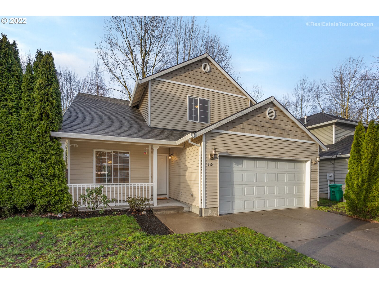 910 Northeast Mariners Loop Portland, OR 97211 - Photo 2 of 32 Gallery Image 2