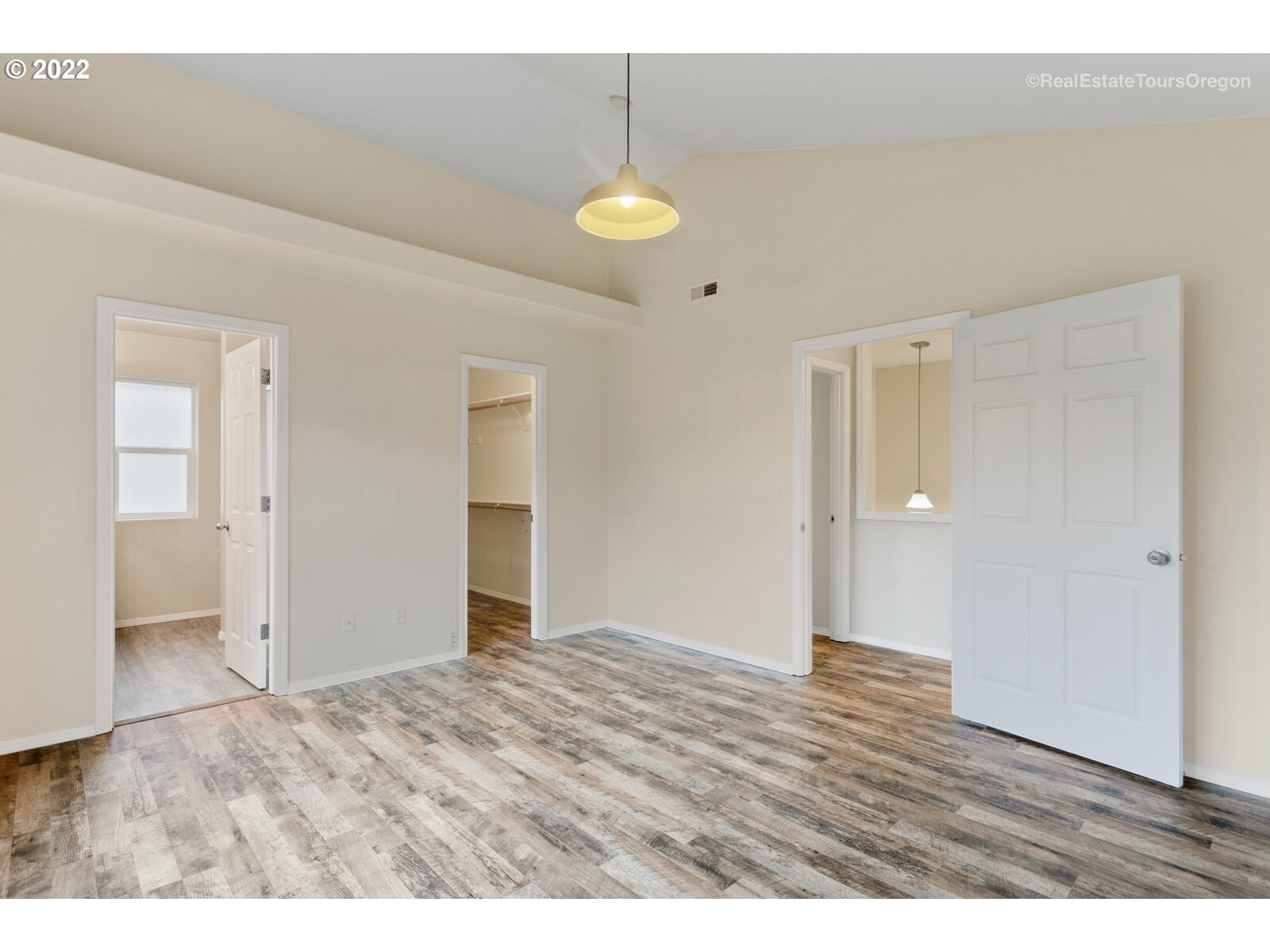 910 Northeast Mariners Loop Portland, OR 97211 - Photo 22 of 32 Gallery Image 22