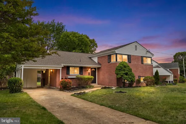 $729,900 | 5907 Camberly Avenue, Springfield, VA 22150