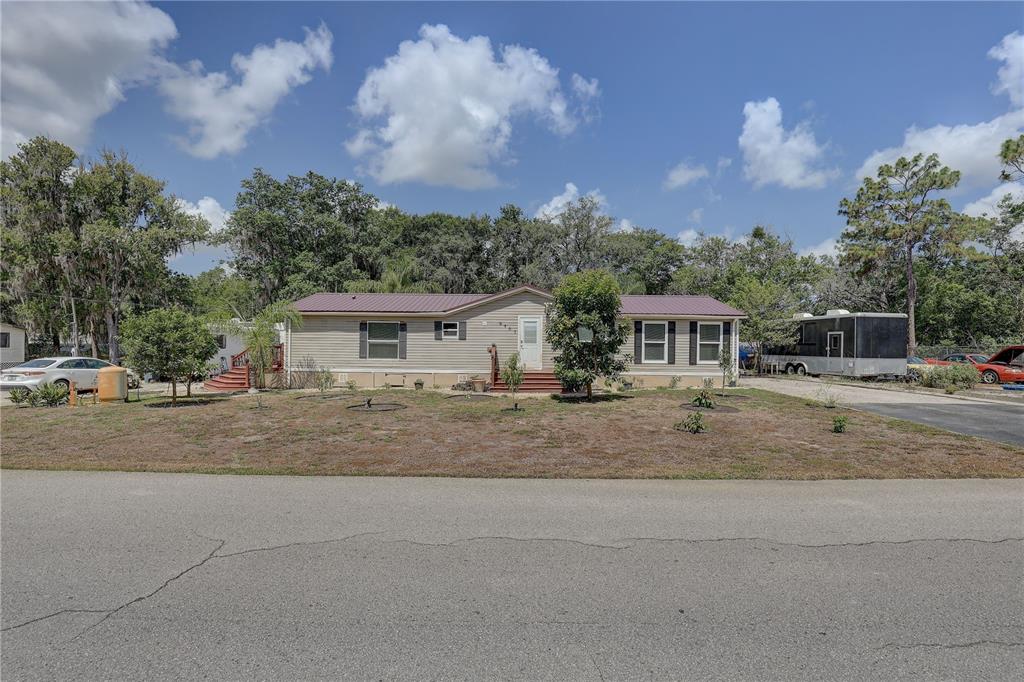 9501 Estelle Street New Port Richey, FL 34654 - Photo 5 of 59