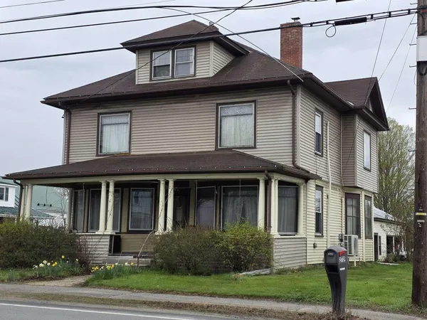 $349,000 | 2729 Dartmouth College Highway, Haverhill, NH 03774