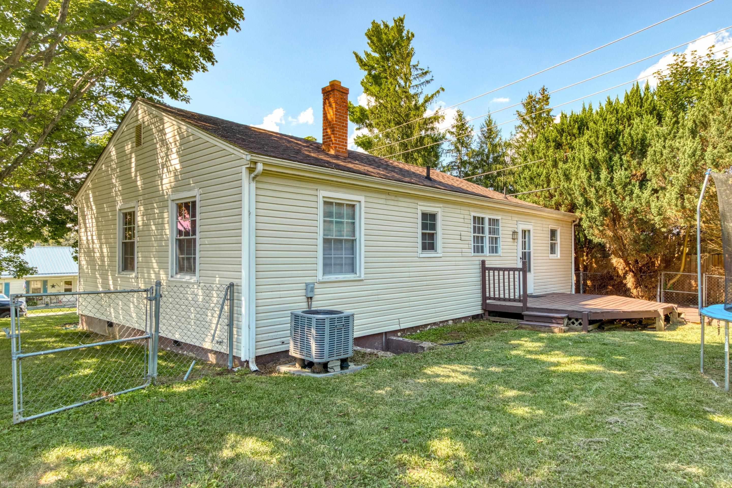 7602 Brandon Road Radford, VA 24141 - Photo 4 of 24 Gallery Image 4