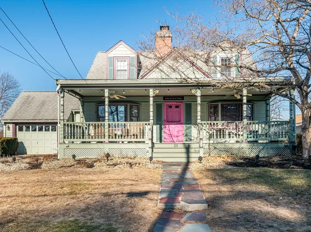 $875,000 | 25 Juniper Avenue, Wakefield, MA 01880