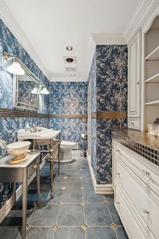 $875,000 | 25 Juniper Avenue, Wakefield, MA 01880