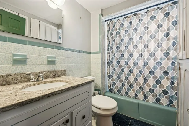 $875,000 | 25 Juniper Avenue, Wakefield, MA 01880