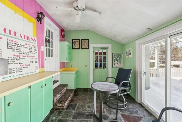 $875,000 | 25 Juniper Avenue, Wakefield, MA 01880