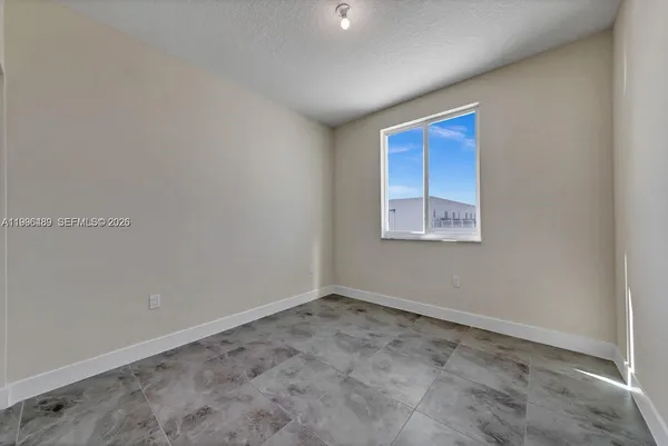 $425,000 | 6420 Northwest 102nd Path, Unit 303, Doral, FL 33178