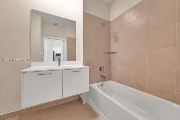 $425,000 | 6420 Northwest 102nd Path, Unit 303, Doral, FL 33178