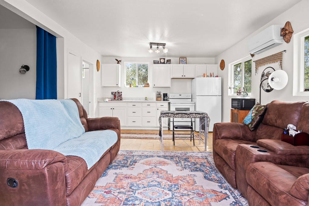 652 Rabbit Run Road Aransas Pass, TX 78336 - Photo 3 of 24