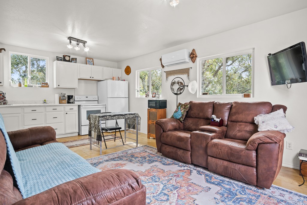 652 Rabbit Run Road Aransas Pass, TX 78336 - Photo 4 of 24